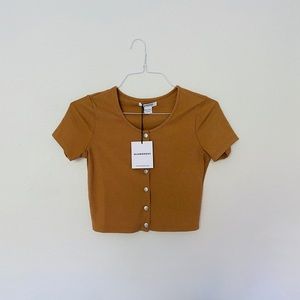 NWT Glamorous Button through Crop Top in rib